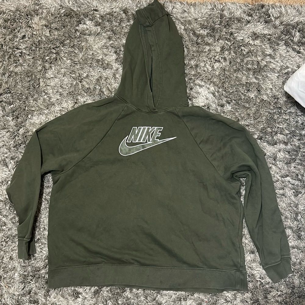 Nike Hoodie Sweatshirt Womens medium Olive Green Swoosh Logo Sportswear Pullover